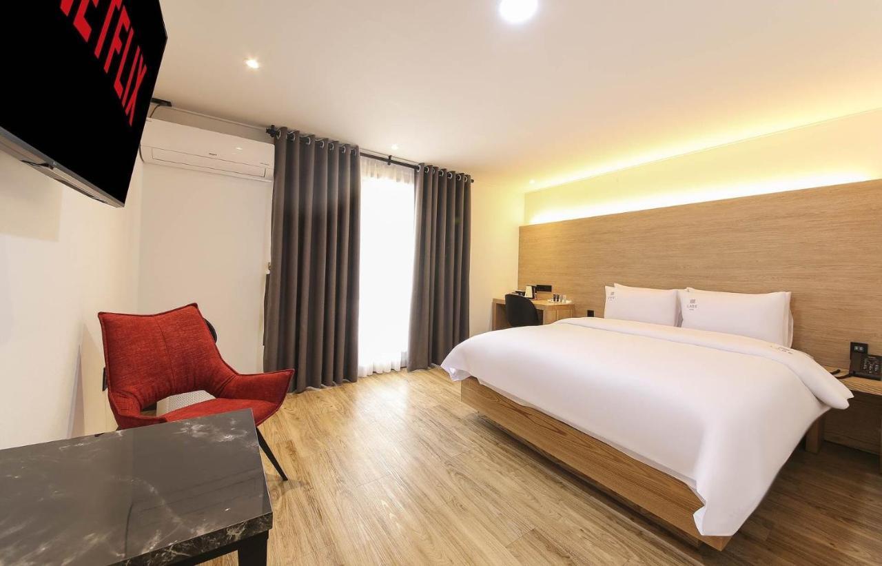 Labe Hotel Jeonju Exteriör bild