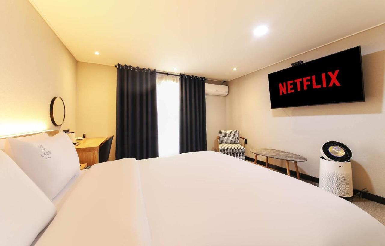 Labe Hotel Jeonju Exteriör bild