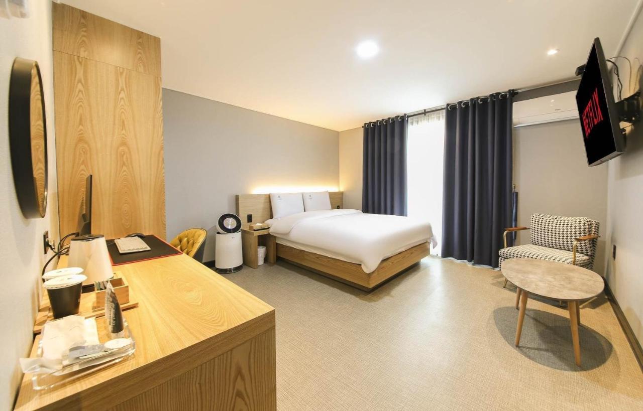 Labe Hotel Jeonju Exteriör bild