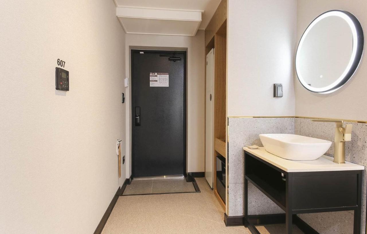 Labe Hotel Jeonju Exteriör bild