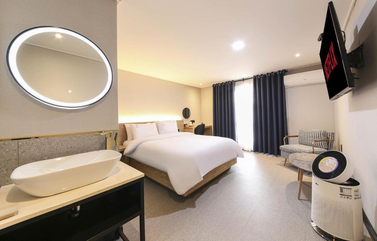 Labe Hotel Jeonju Exteriör bild
