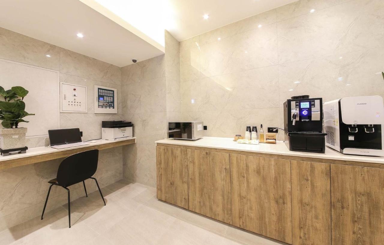 Labe Hotel Jeonju Exteriör bild