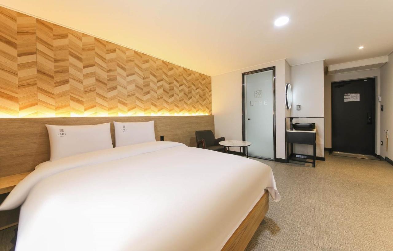 Labe Hotel Jeonju Exteriör bild