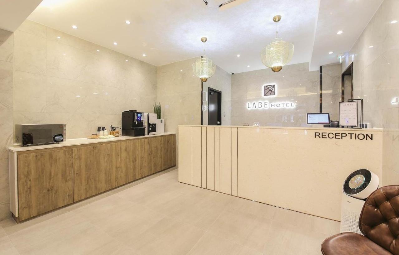 Labe Hotel Jeonju Exteriör bild