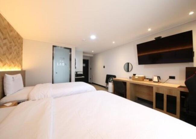 Labe Hotel Jeonju Exteriör bild