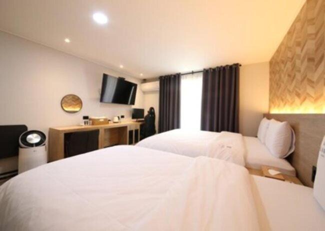 Labe Hotel Jeonju Exteriör bild